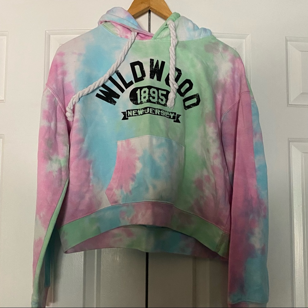 Cropped tie-dye Wildwood NJ Hoodie
